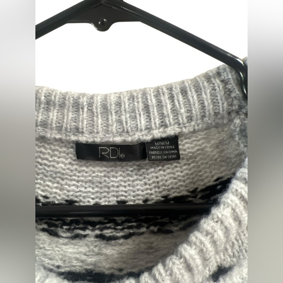 RDI grey and black crew neck knit sweater - Picture 3 of 4